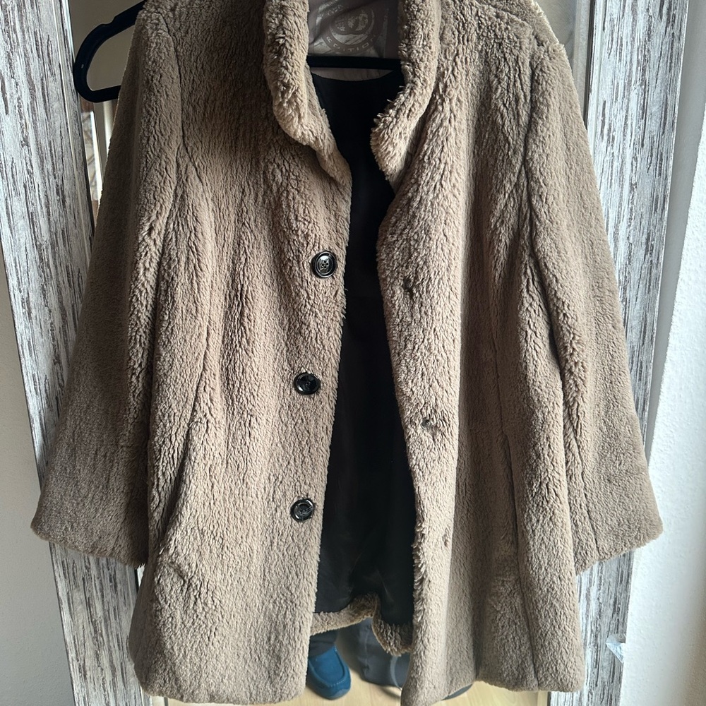Women's Tan Coat